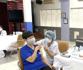 Sẵn sàng tham gia: Chiến dịch tiêm chủng vắc xin phòng COVID -19 