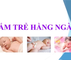 Tắm trẻ hàng ngày